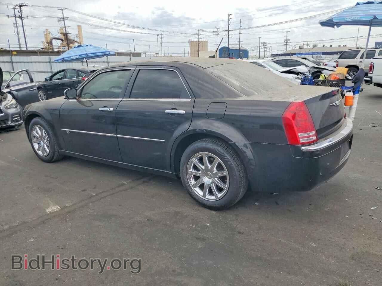 2008 CHRYSLER 300 - VIN: 2C3KA63H18H140239 - Photo 2