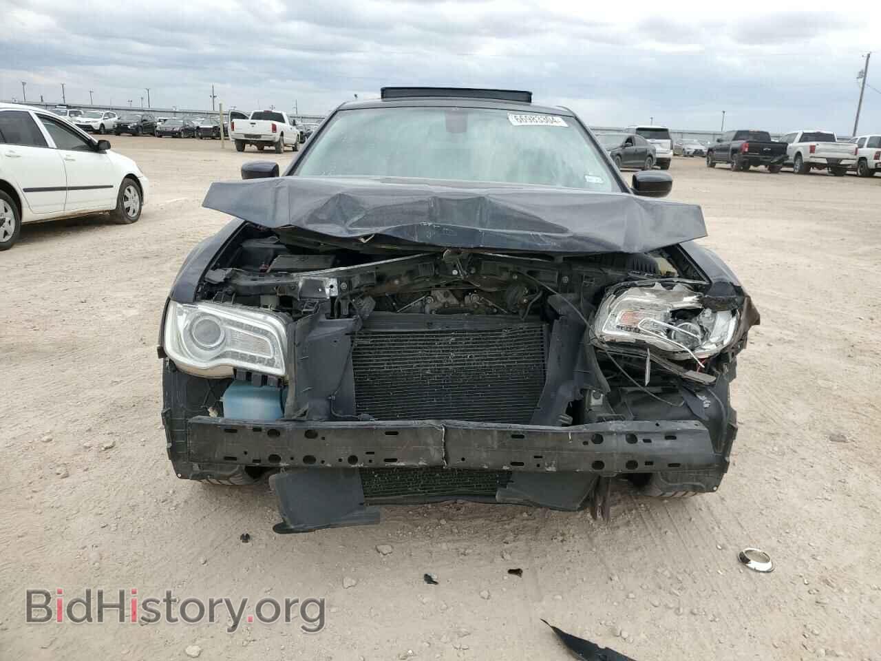 2019 CHRYSLER 300 - VIN: 2C3CCAAG5KH542591 - Фото 5