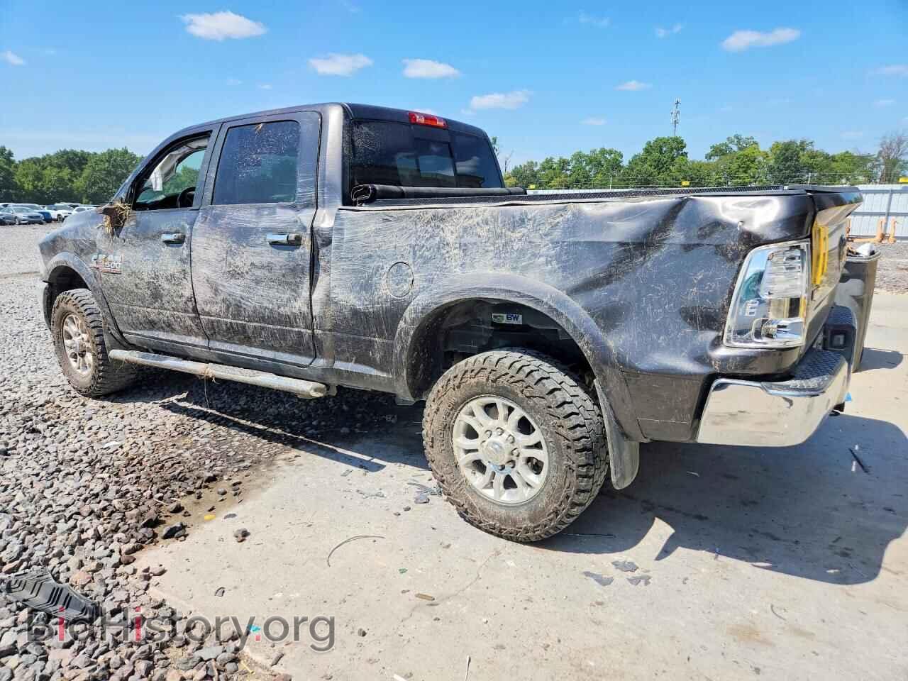 2017 RAM 2500 - VIN: 3C6UR5FL1HG702302 - Photo 2