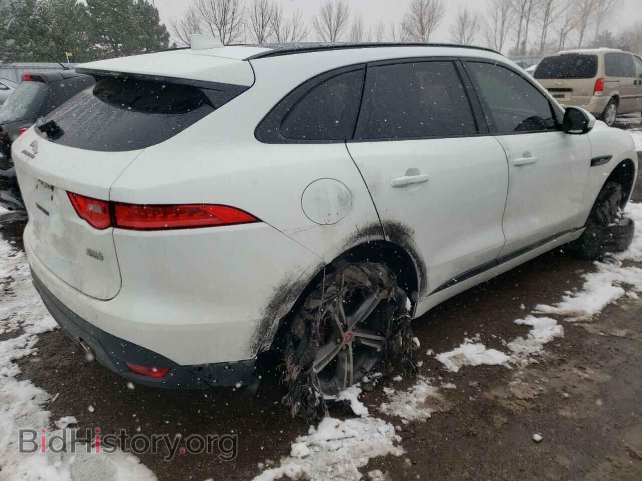 2017 JAGUAR F-PACE - VIN: SADCL2BVXHA063559 - Фото 3