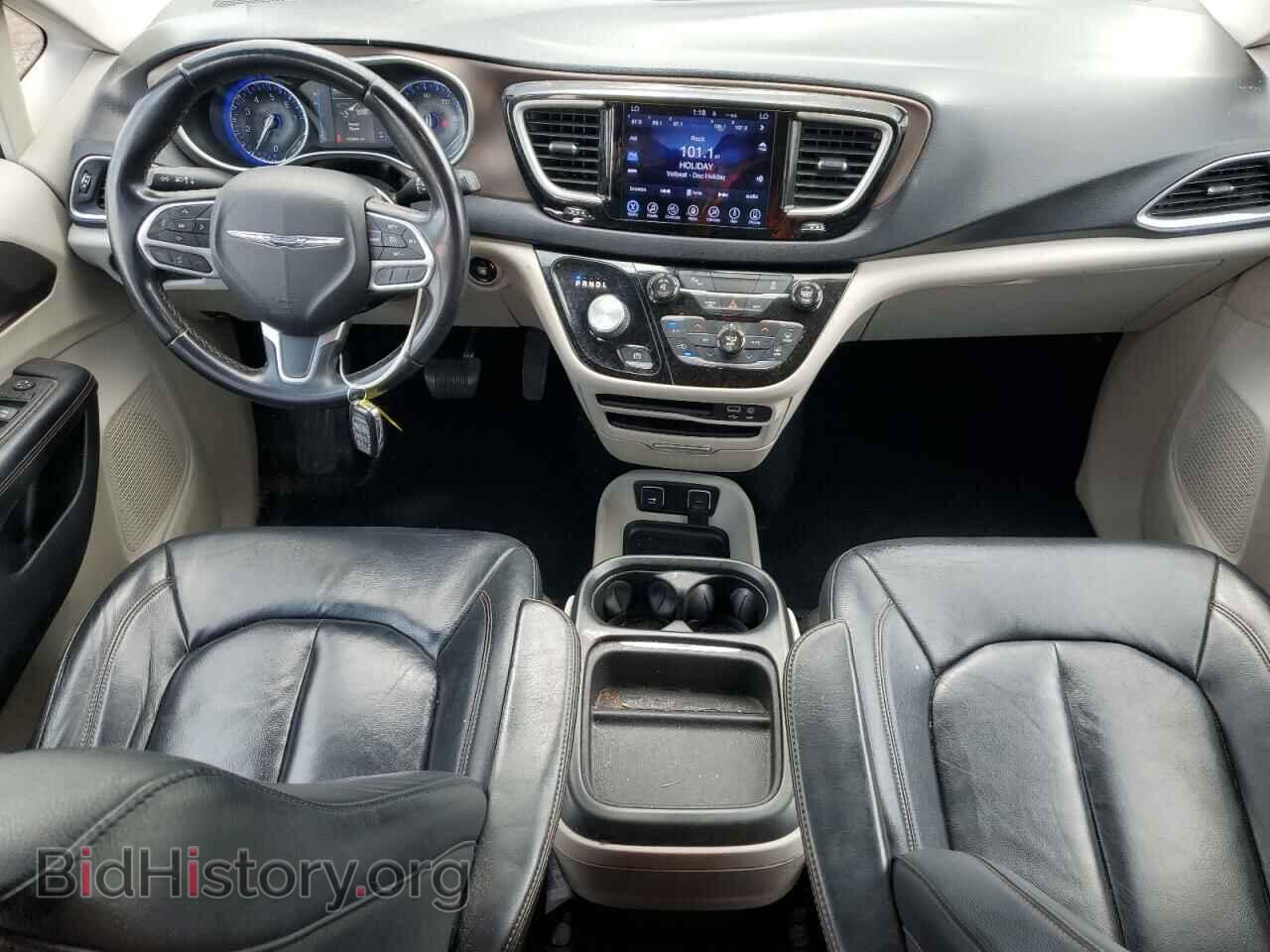2017 CHRYSLER PACIFICA - VIN: 2C4RC1BG1HR543888 - Photo 8
