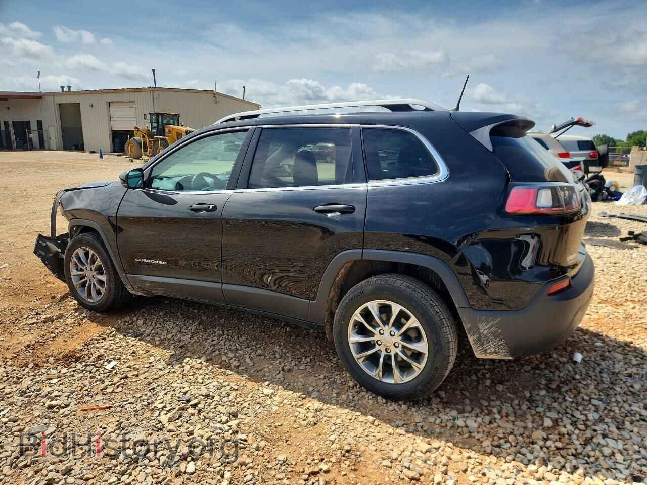2019 JEEP CHEROKEE - VIN: 1C4PJLLB9KD403237 - Photo 2