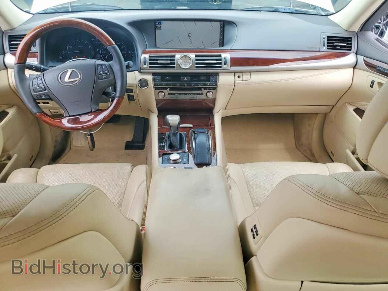 2016 LEXUS LS460 - VIN: JTHBL5EF1G5142587 - Photo 8