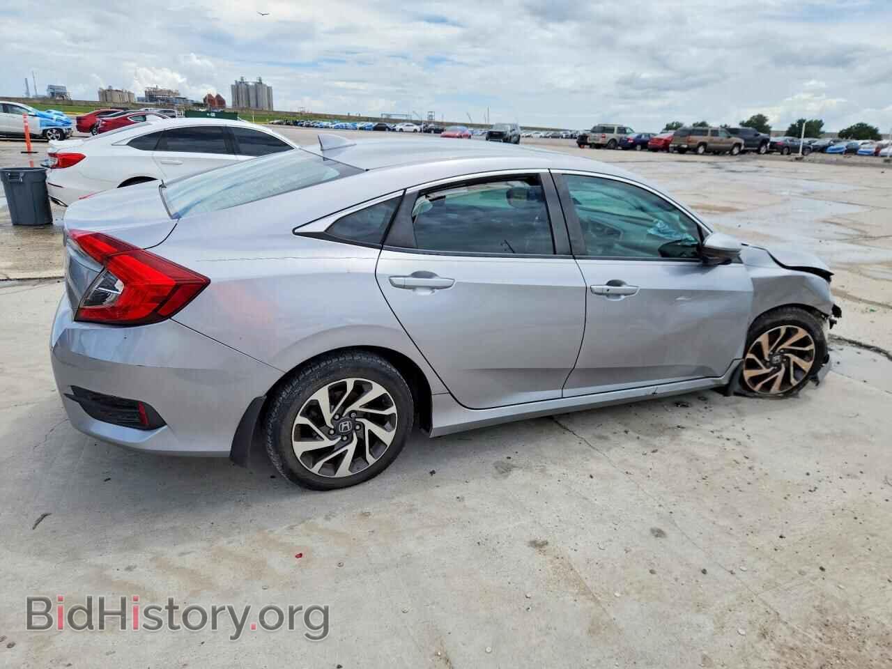 2018 HONDA CIVIC - VIN: 2HGFC2F70JH606592 - Фото 3