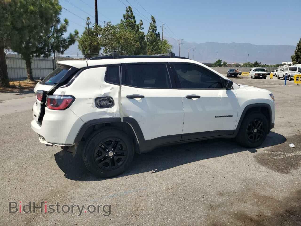 2018 JEEP COMPASS - VIN: 3C4NJCAB0JT461031 - Фото 3