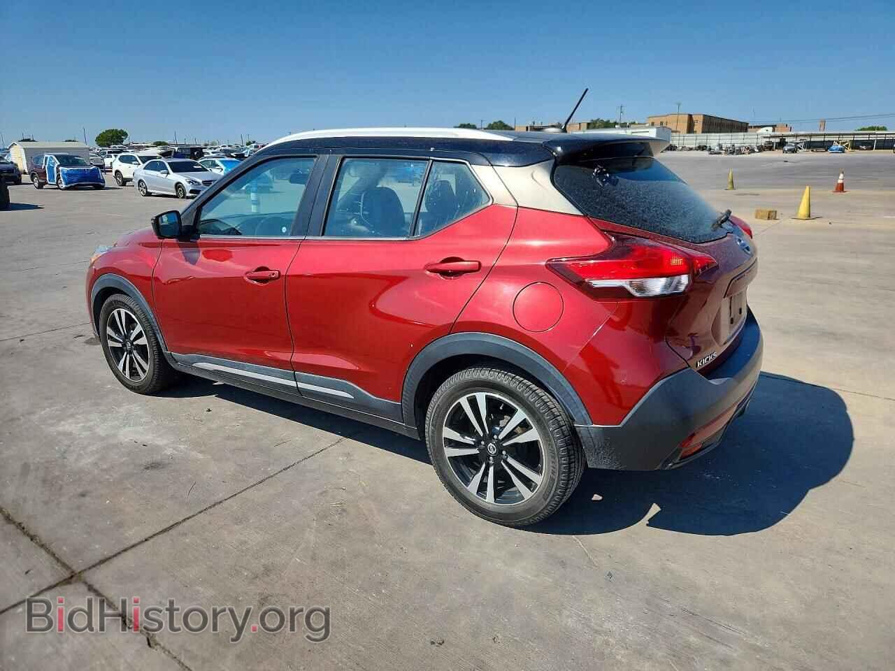 2019 NISSAN KICKS - VIN: 3N1CP5CU3KL480029 - Photo 2