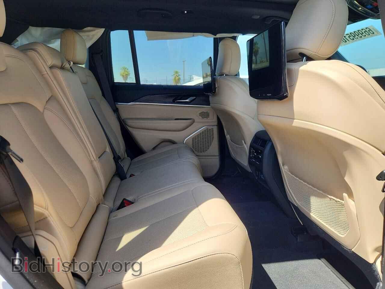 2023 JEEP CHEROKEE - VIN: 1C4RJGBG4PC511985 - Photo 11
