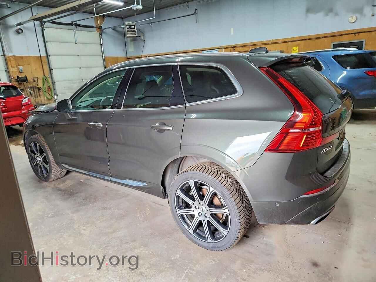 2020 VOLVO XC60 - VIN: LYVA22RL1JB121812 - Фото 2