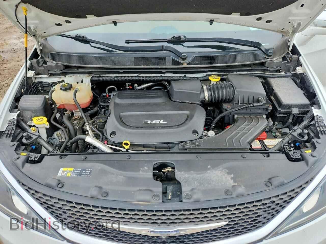 2017 CHRYSLER PACIFICA - VIN: 2C4RC1GGXHR836018 - Photo 12