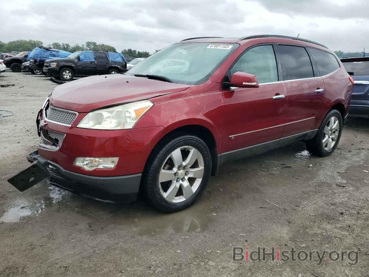 Photo 1GNLRHED3AS117047 - CHEVROLET TRAVERSE 2010