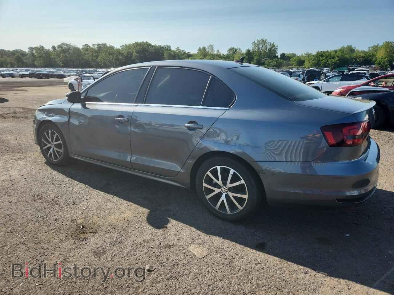 2017 VOLKSWAGEN JETTA - VIN: 3VWDB7AJ2HM336105 - Фото 2