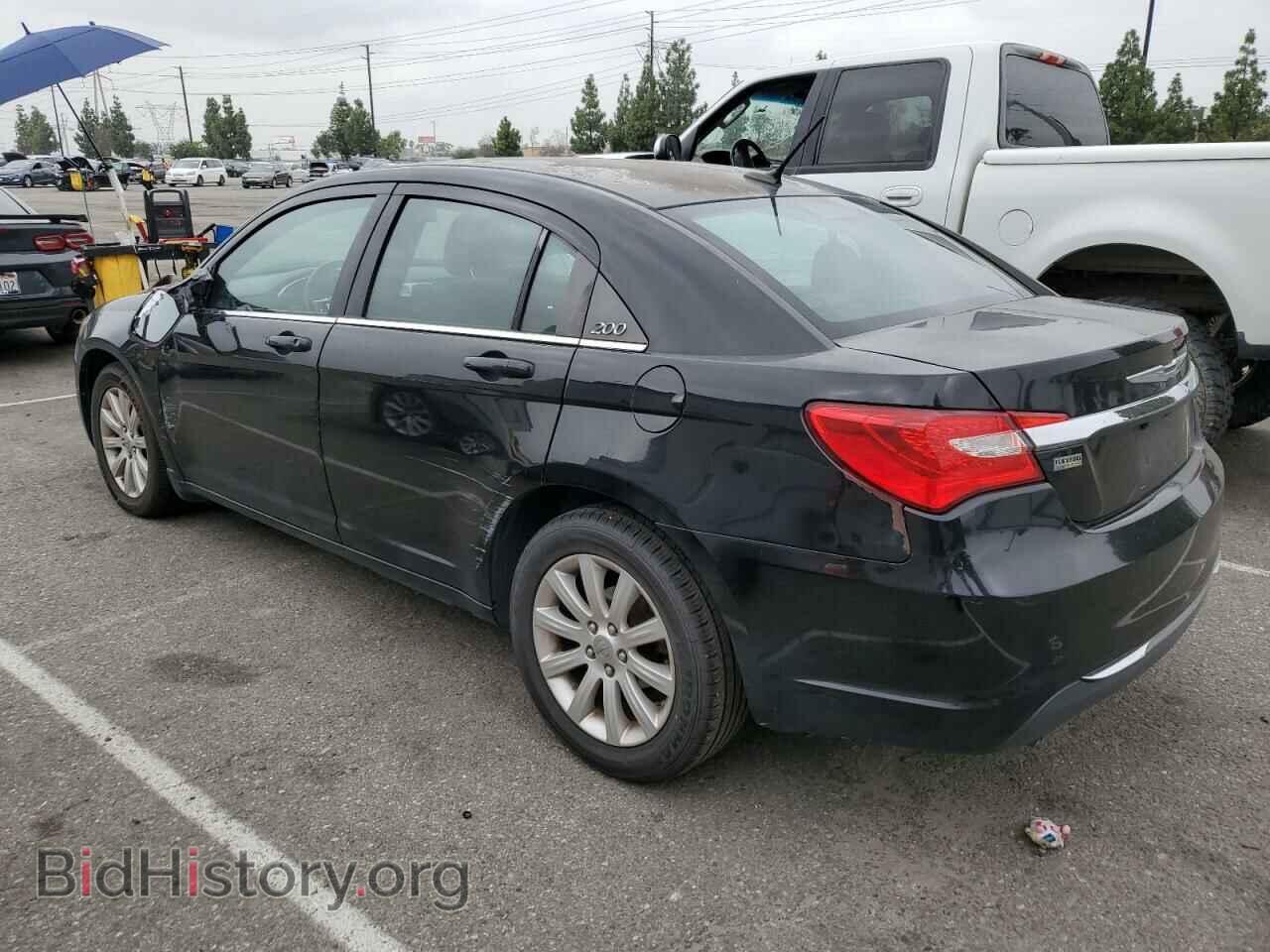 2013 CHRYSLER 200 - VIN: 1C3CCBBG4DN608174 - Фото 2