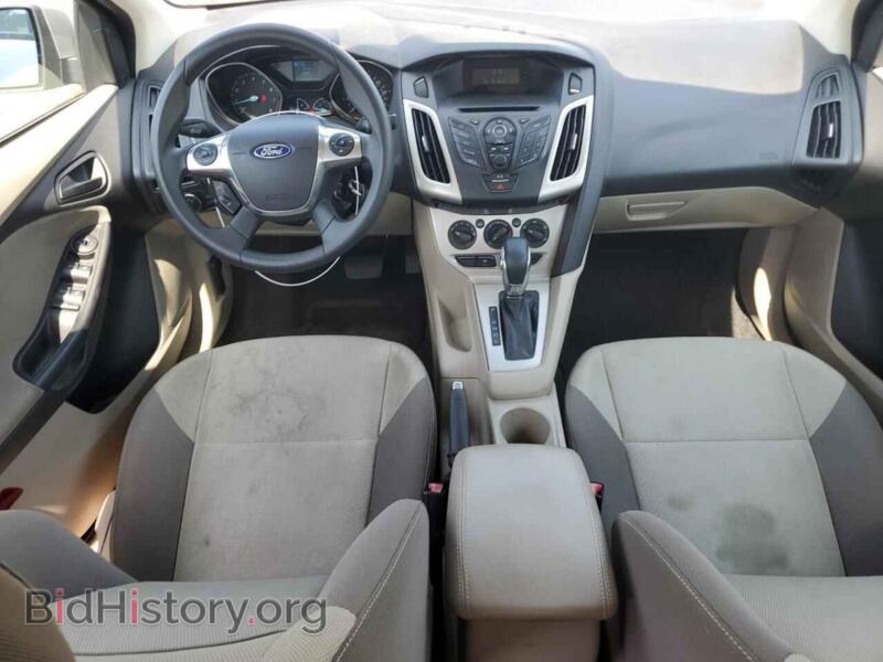 2012 Ford FOCUS (VIN 1FAHP3F25CL437381) — photo 8 of 12