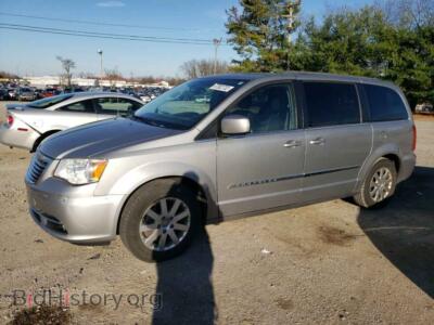 2015 Chrysler MINIVAN Town & COU, серебристый — VIN 2C4RC1BG9FR525930, Copart