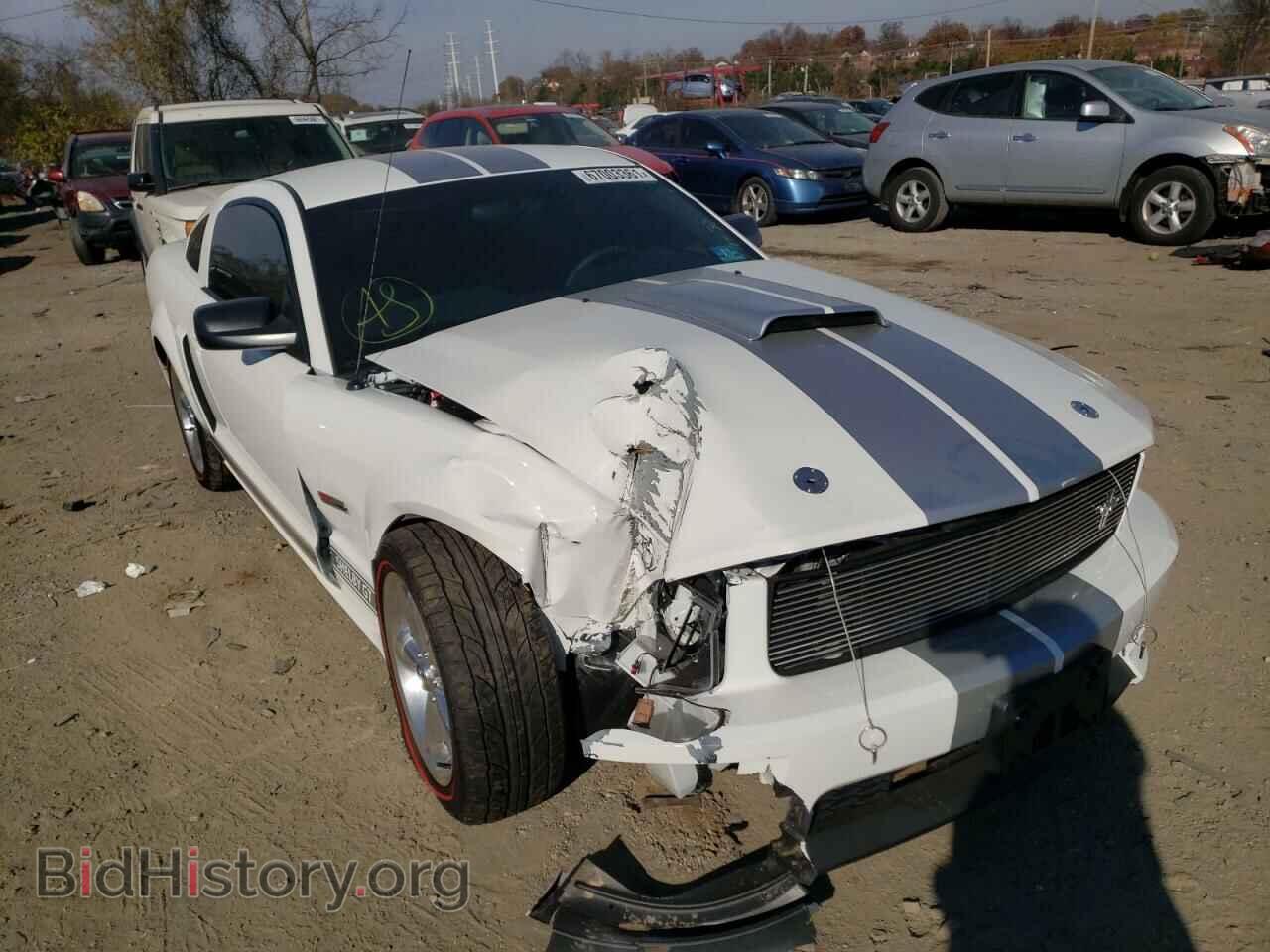 Photo 1ZVHT82H375364824 - FORD MUSTANG 2007