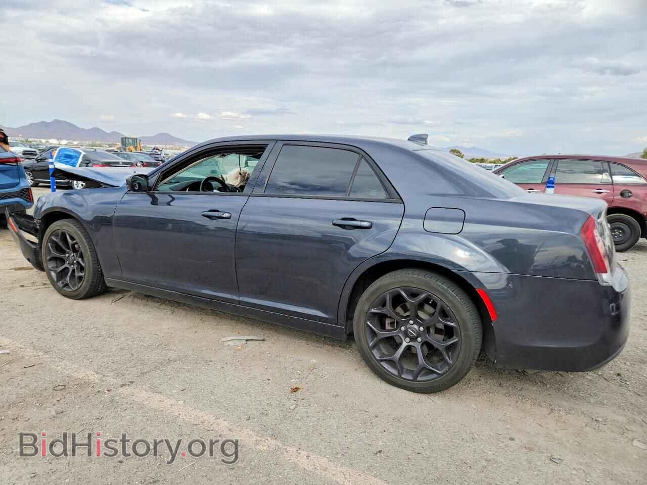 2019 CHRYSLER 300 - VIN: 2C3CCAAGXKH590345 - Photo 2