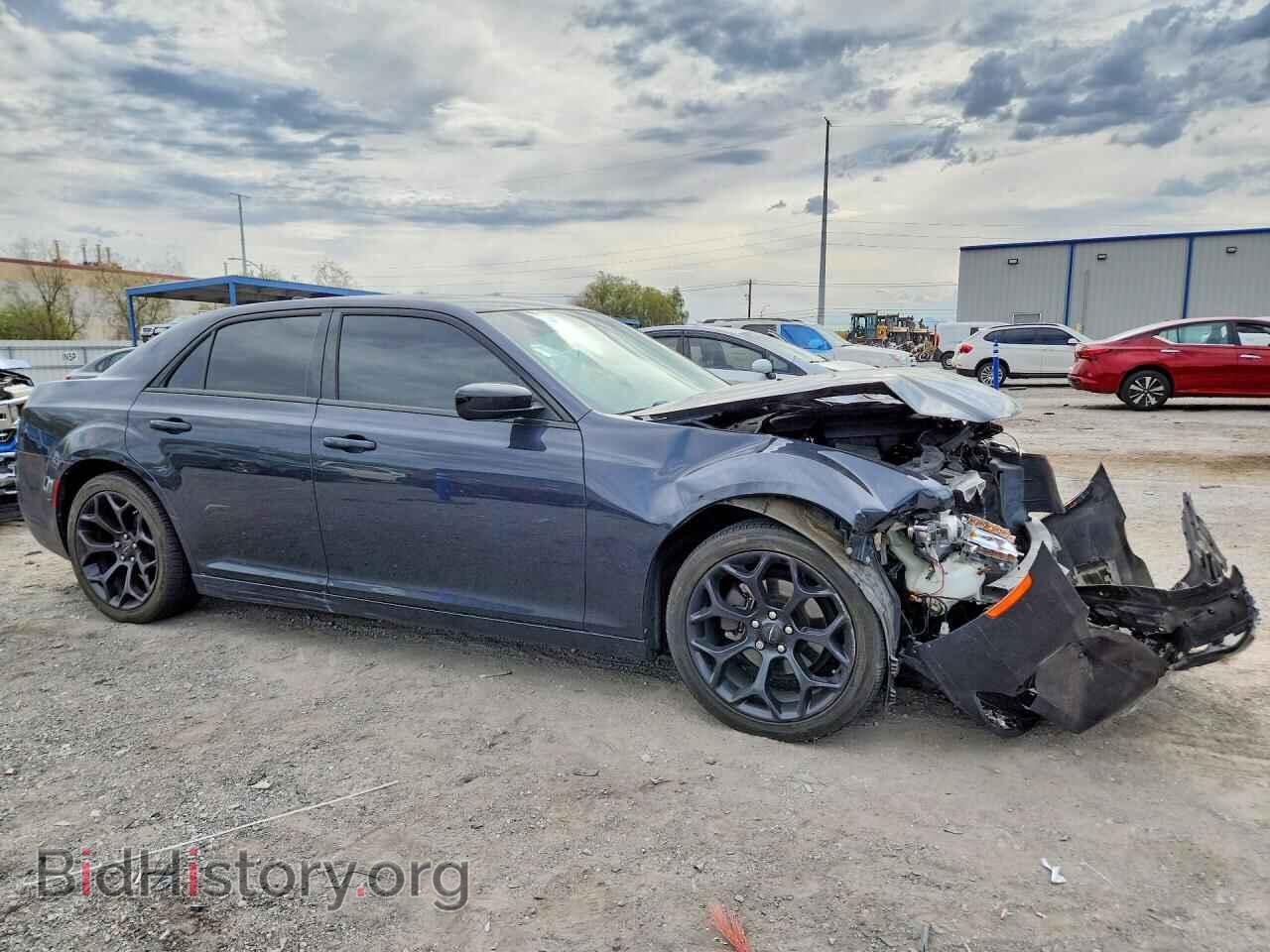 2019 CHRYSLER 300 - VIN: 2C3CCAAGXKH590345 - Photo 4