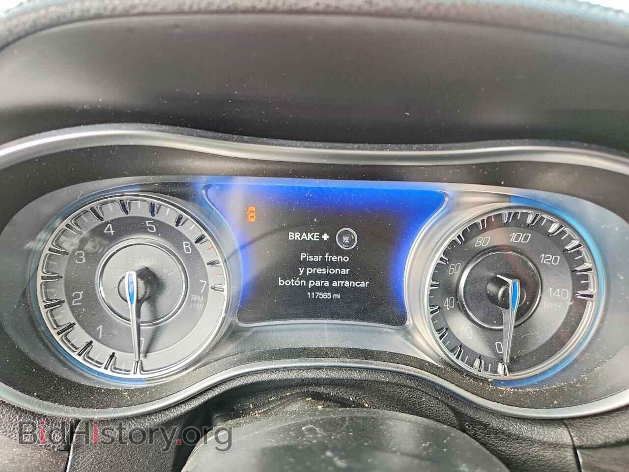 2019 CHRYSLER 300 - VIN: 2C3CCAAGXKH590345 - Photo 9