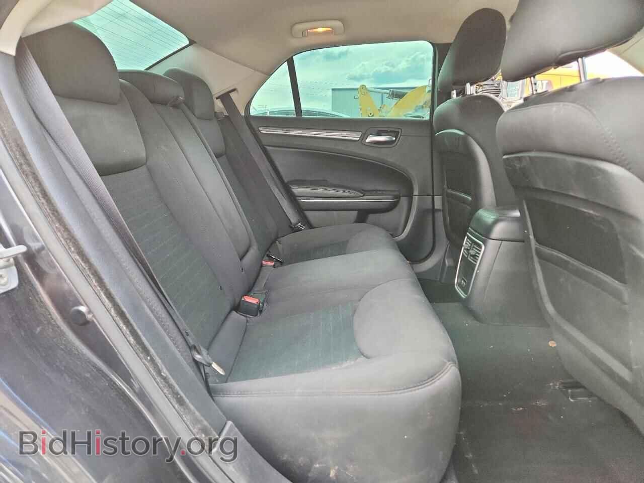 2019 CHRYSLER 300 - VIN: 2C3CCAAGXKH590345 - Photo 10