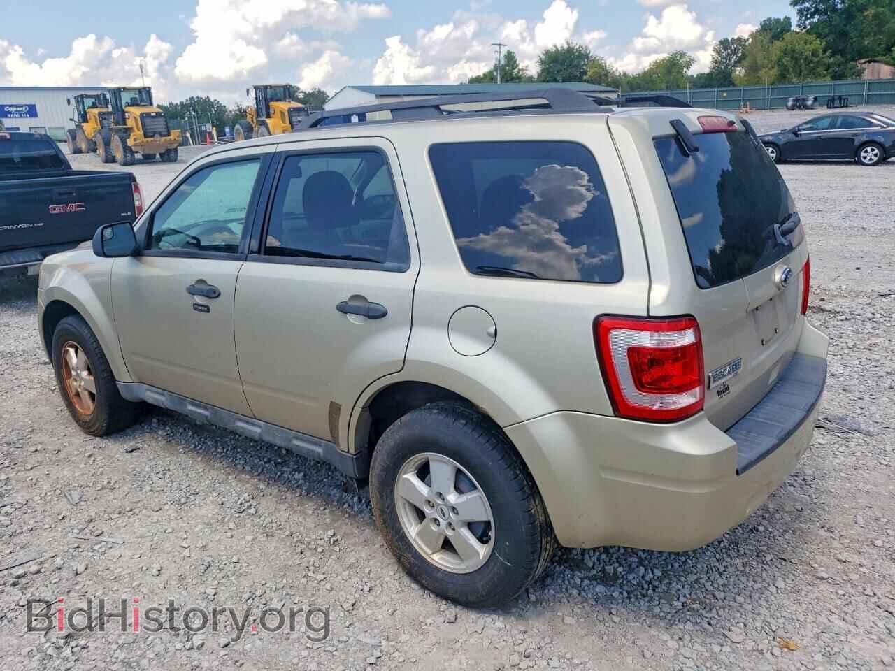 2010 FORD ESCAPE - VIN: 1FMCU0D72AKA33978 - Фото 2