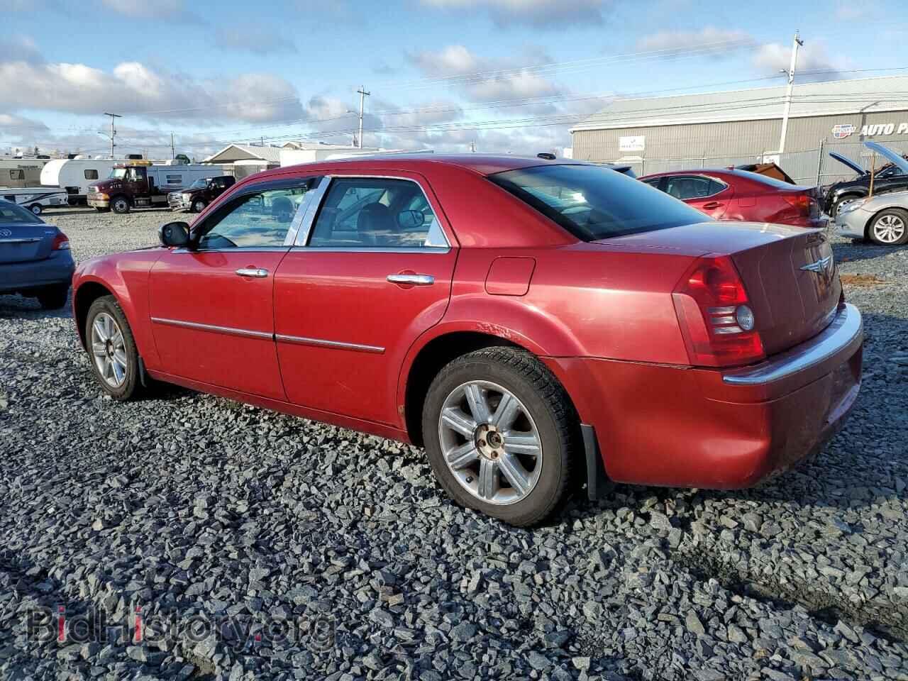 2010 CHRYSLER 300 - VIN: 2C3CA3CV6AH239749 - Фото 2
