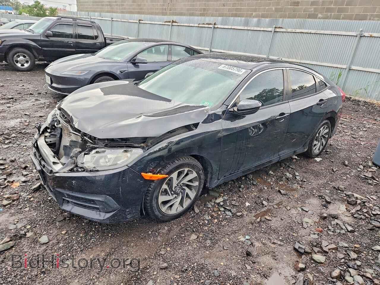 Photo 2HGFC2F73JH526560 - HONDA CIVIC 2018