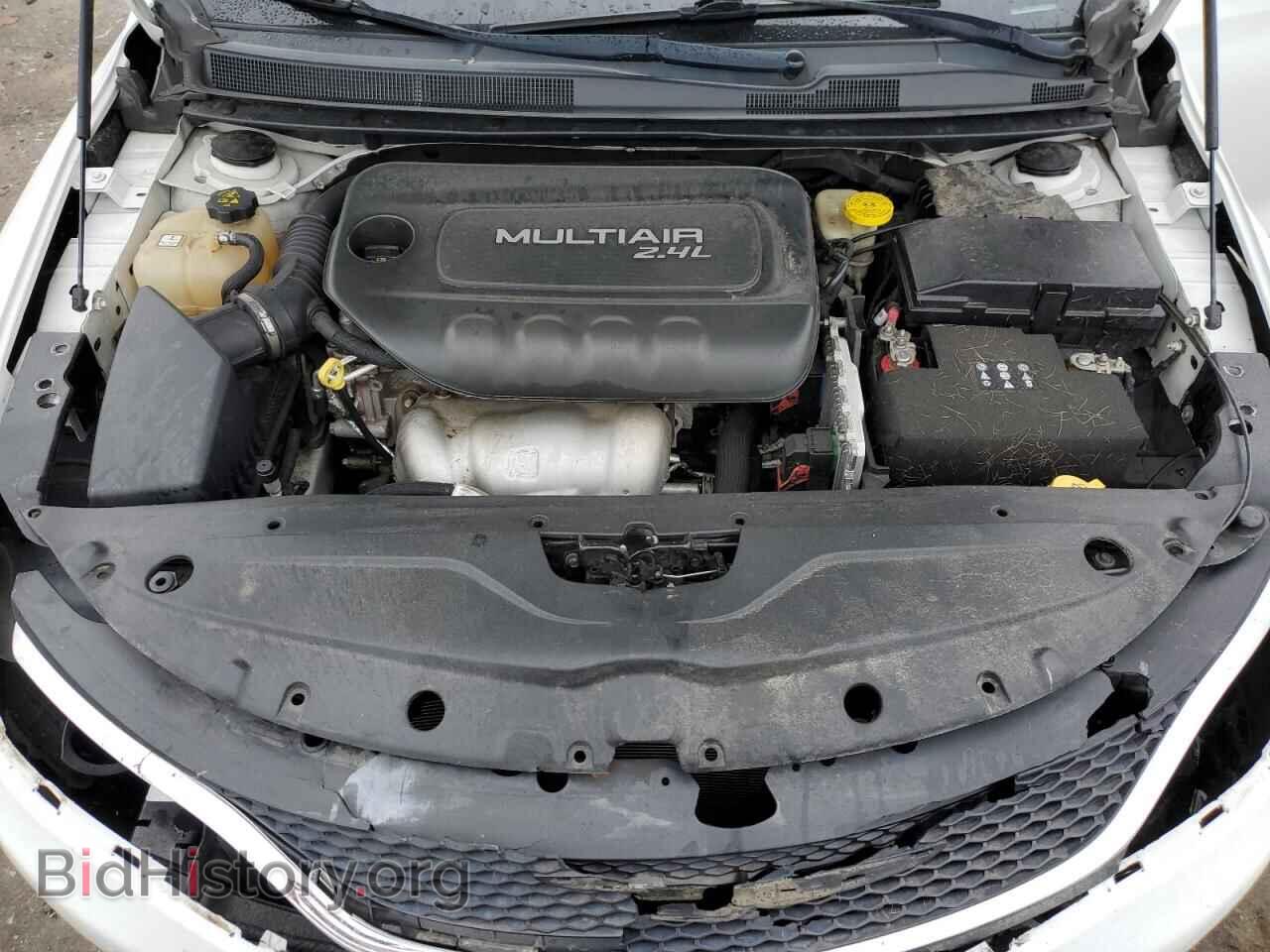 2016 CHRYSLER 200 - VIN: 1C3CCCAB0GN120596 - Фото 11