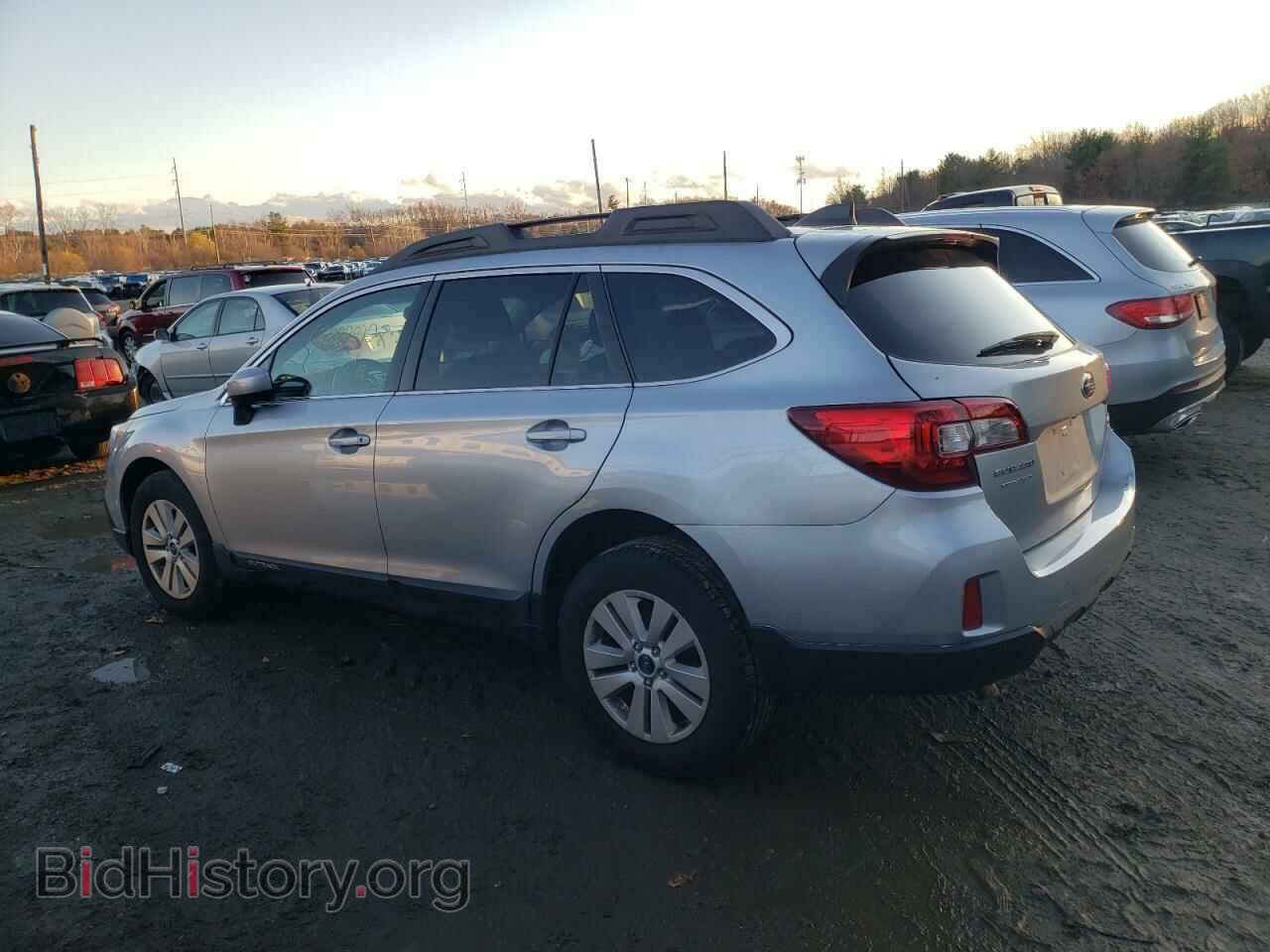 2017 SUBARU OUTBACK - VIN: 4S4BSACC7H3333431 - Фото 2