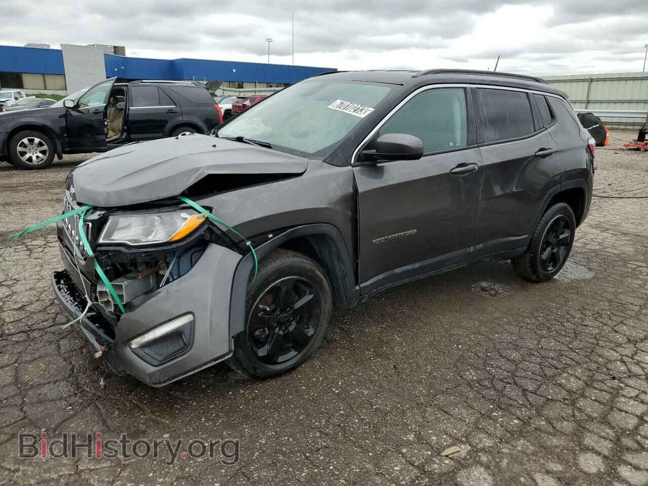 Фотография 3C4NJDBB3JT142839 - JEEP COMPASS 2018