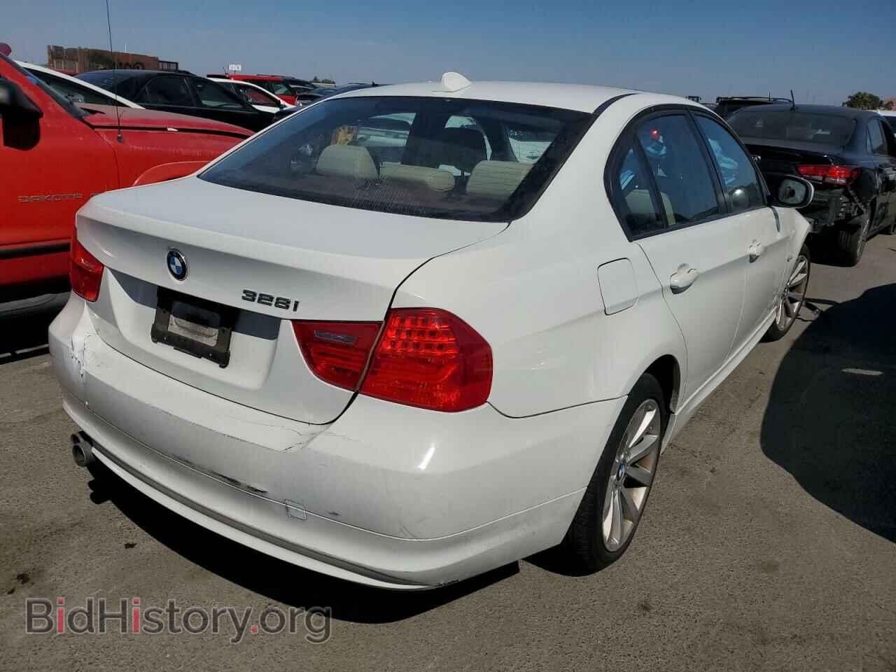 2011 BMW I SERIES - VIN: WBAPH5G52BNM79448 - Фото 3