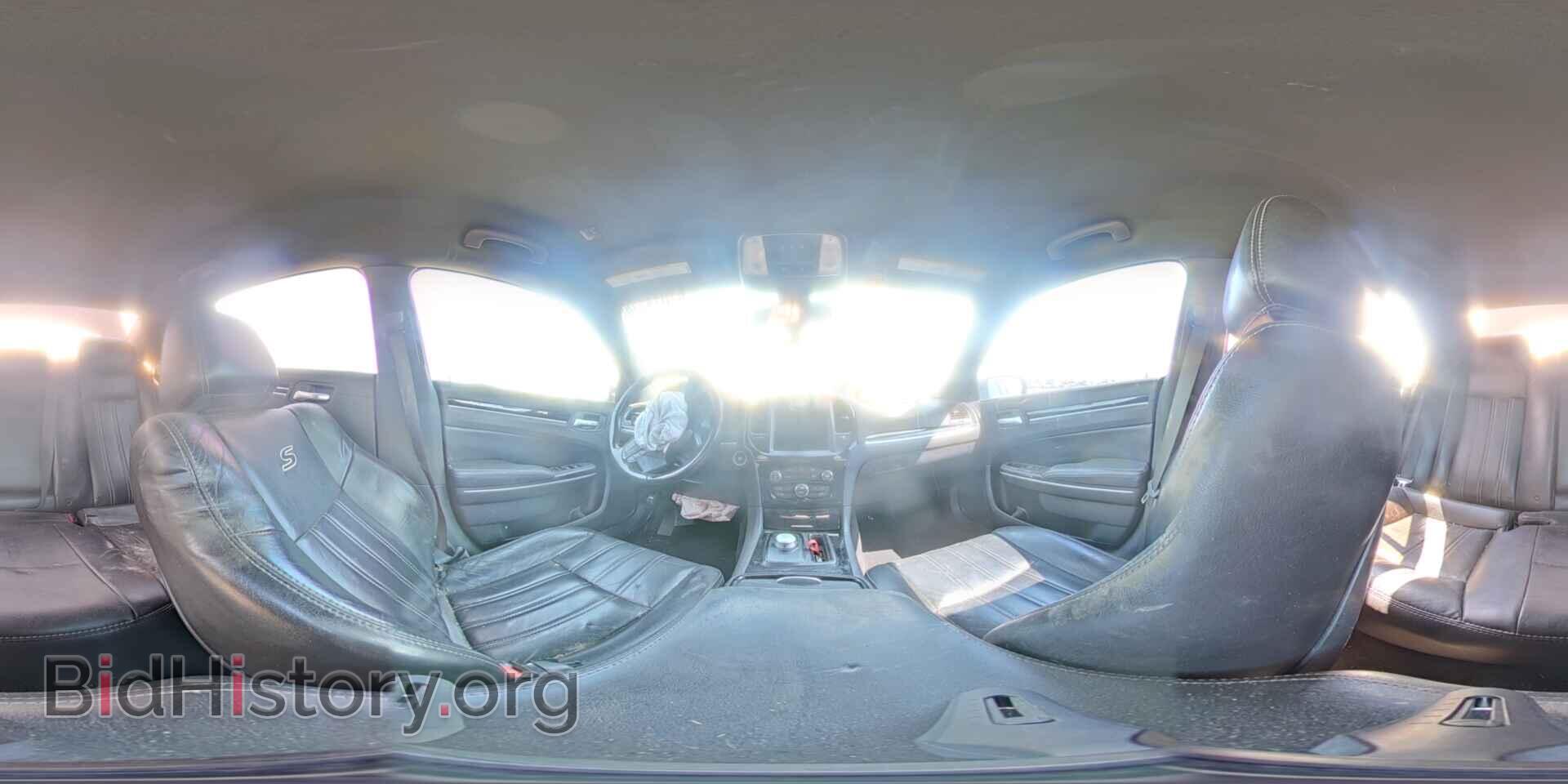 2019 CHRYSLER 300 - VIN: 2C3CCABG2KH617939 - Фото 15