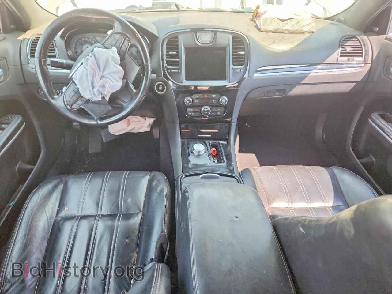 2019 CHRYSLER 300 - VIN: 2C3CCABG2KH617939 - Фото 8