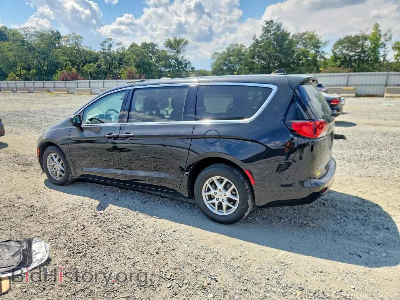 2023 Chrysler MINIVAN (VIN 2C4RC1CG2PR606378) — фото 2 из 15