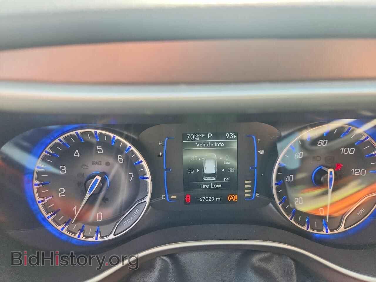 2023 Chrysler MINIVAN (VIN 2C4RC1CG2PR606378) — фото 9 из 15