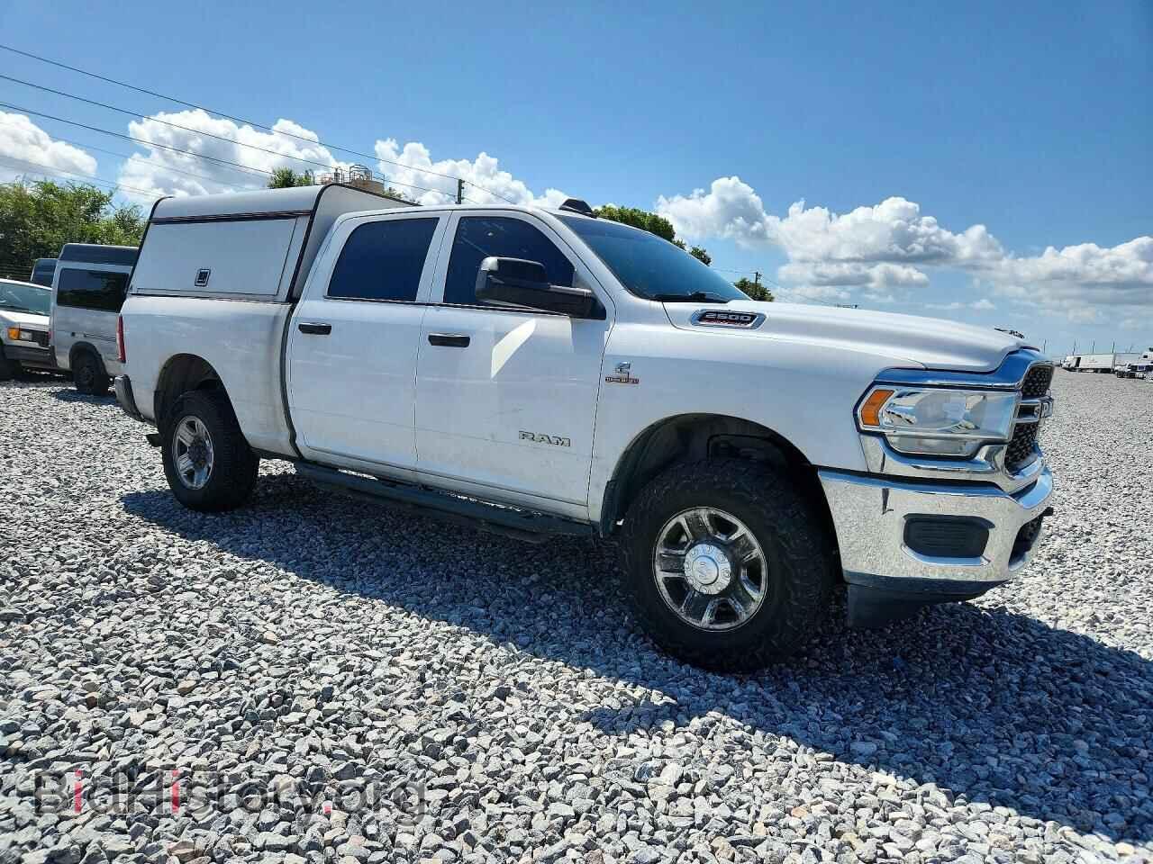 2019 RAM 2500 - VIN: 3C6UR5CLXKG615347 - Фото 4