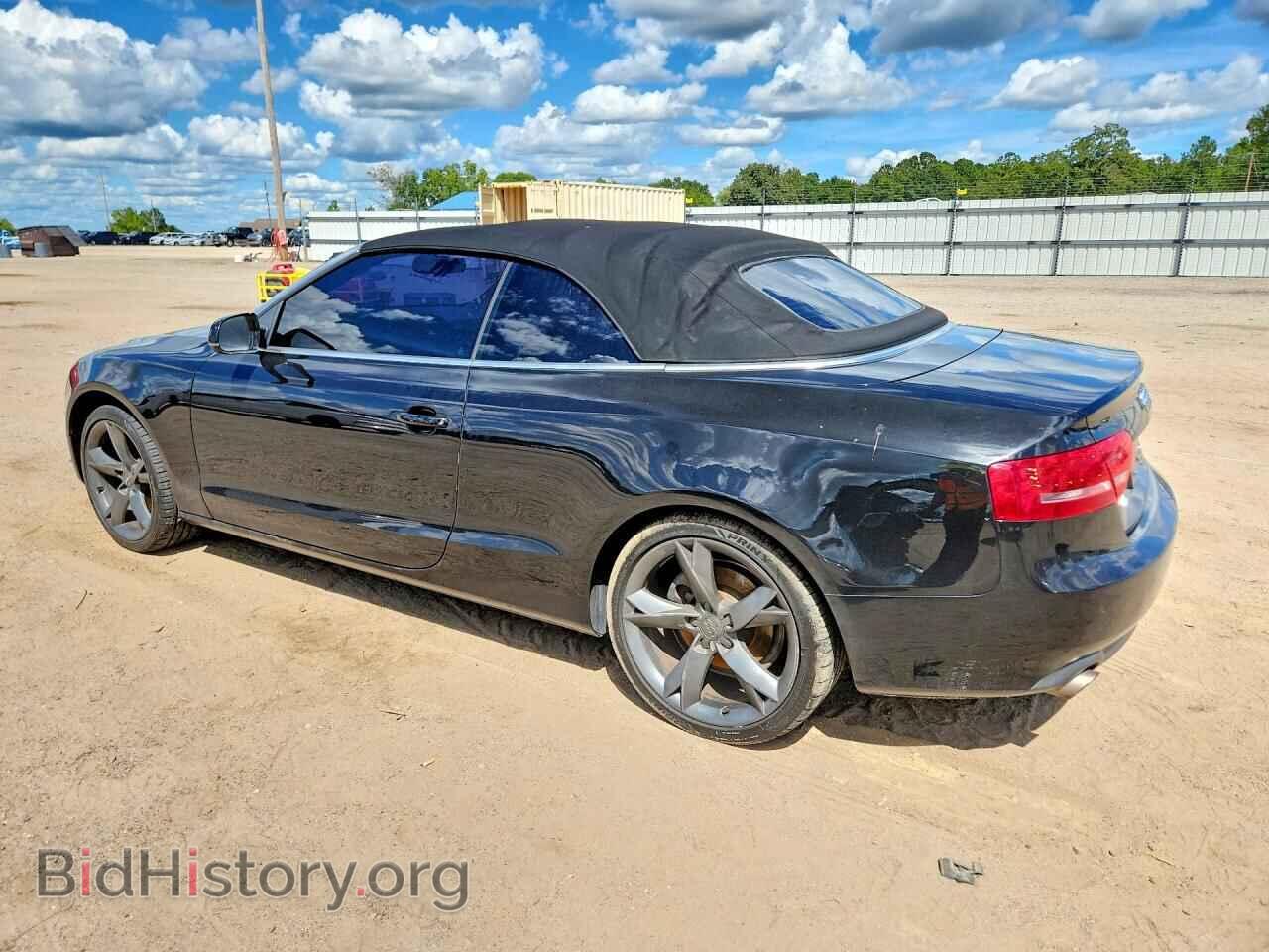 2011 AUDI A5 - VIN: WAULFAFH8BN004850 - Фото 2