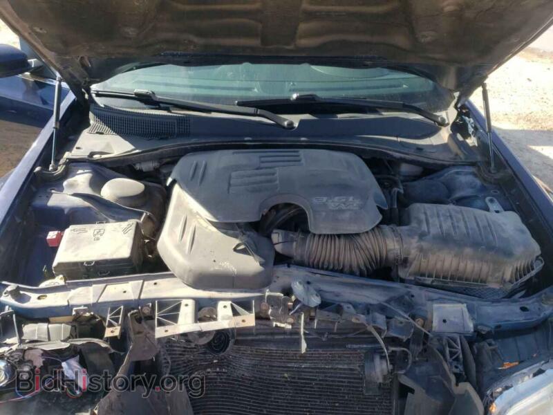 2014 Chrysler 300 (VIN 2C3CCAAG3EH164999) — photo 7 of 10
