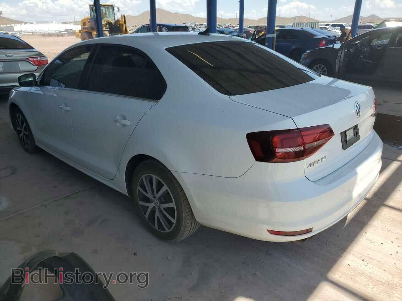 2017 VOLKSWAGEN JETTA - VIN: 3VWDB7AJ9HM258387 - Фото 2