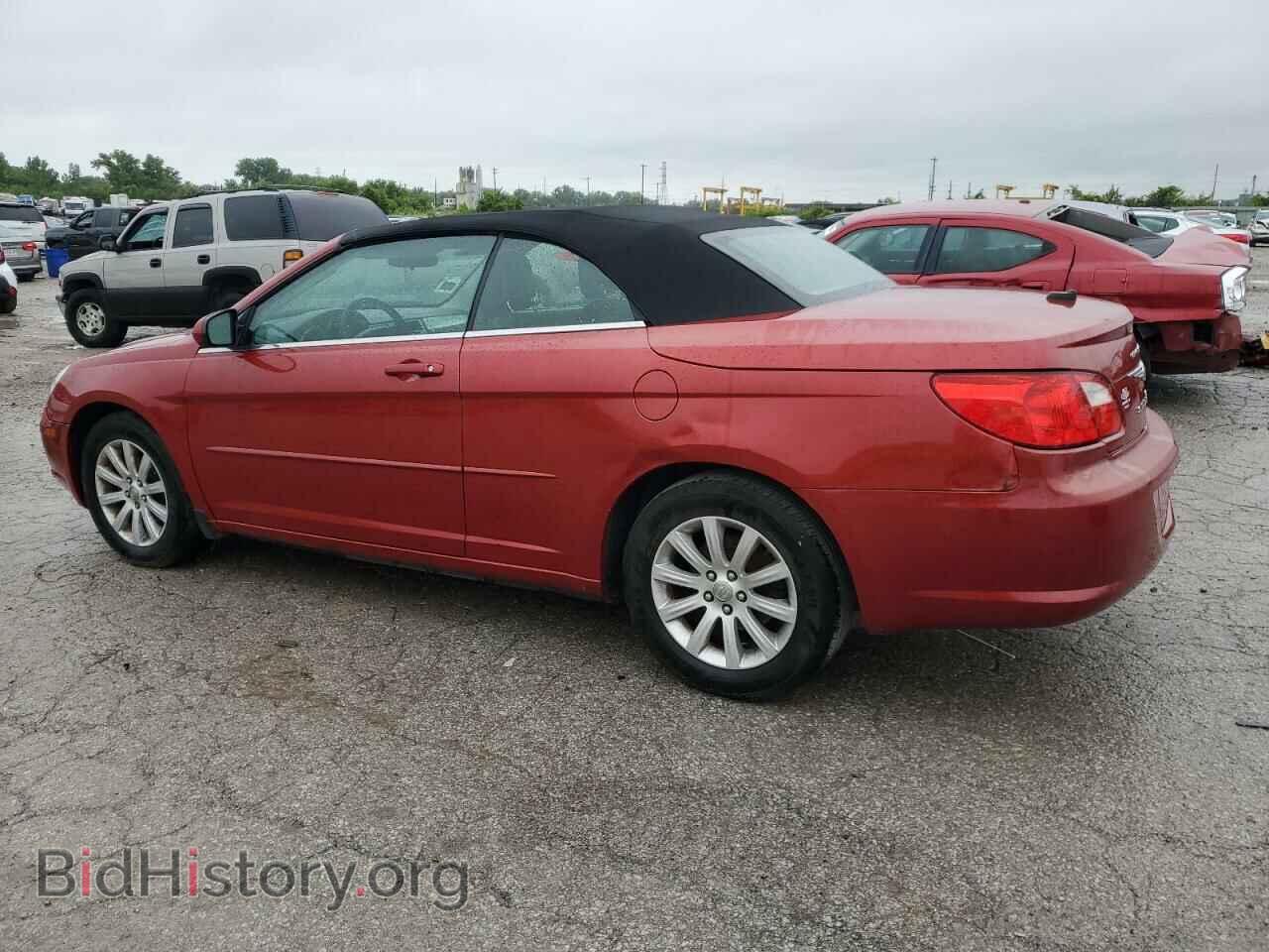 2010 CHRYSLER SEBRING - VIN: 1C3BC5ED9AN156135 - Фото 2