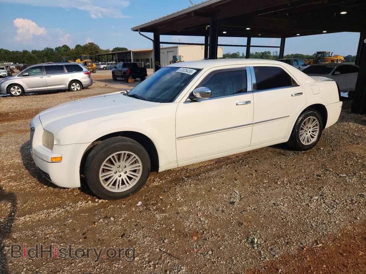 Photo 2C3CA1CV1AH284957 - CHRYSLER 300 2010