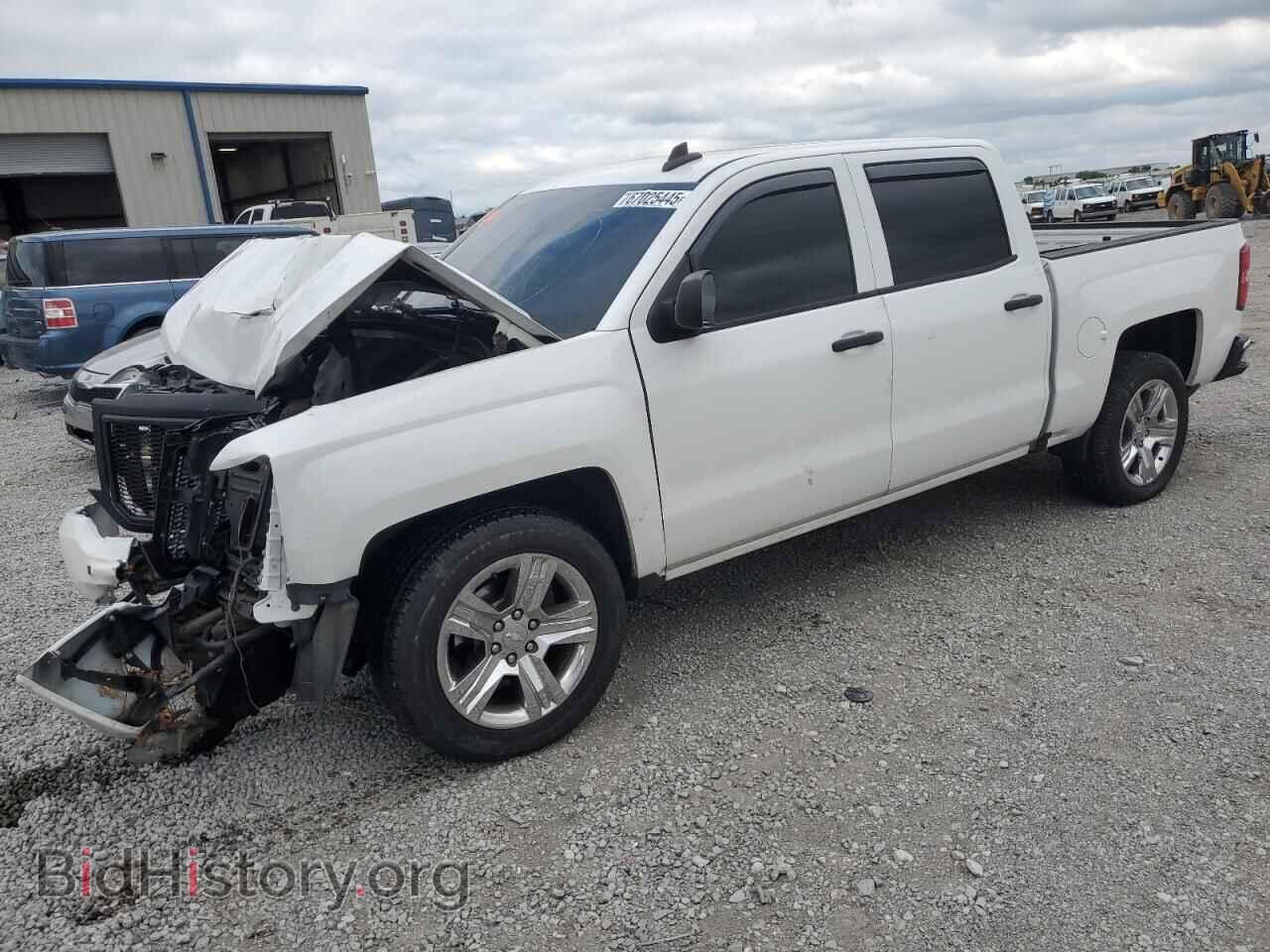 Photo 3GCPCPEC0JG318439 - CHEVROLET ALL Models 2018