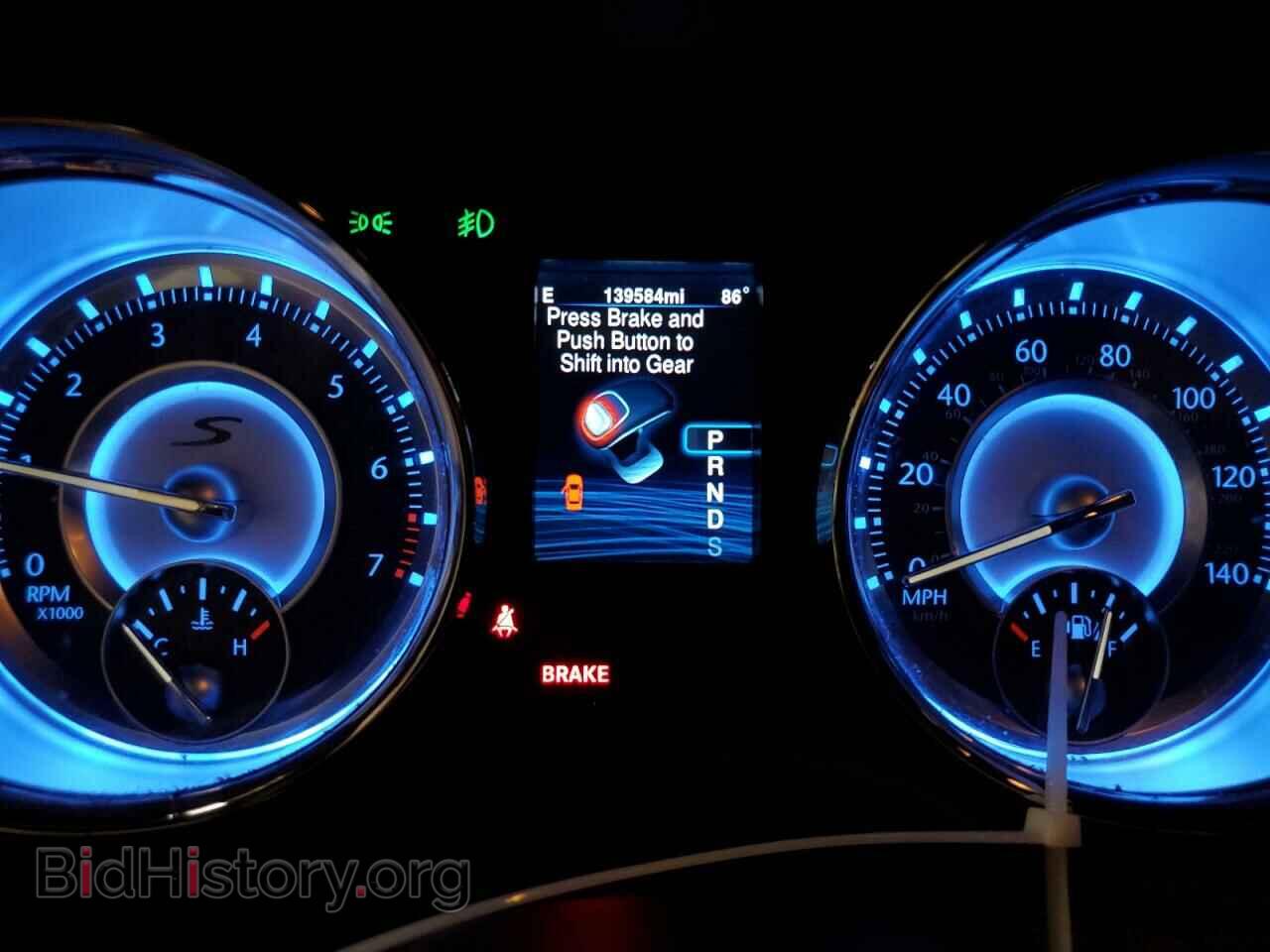 2013 CHRYSLER 300 - VIN: 2C3CCABG0DH708212 - Фото 9