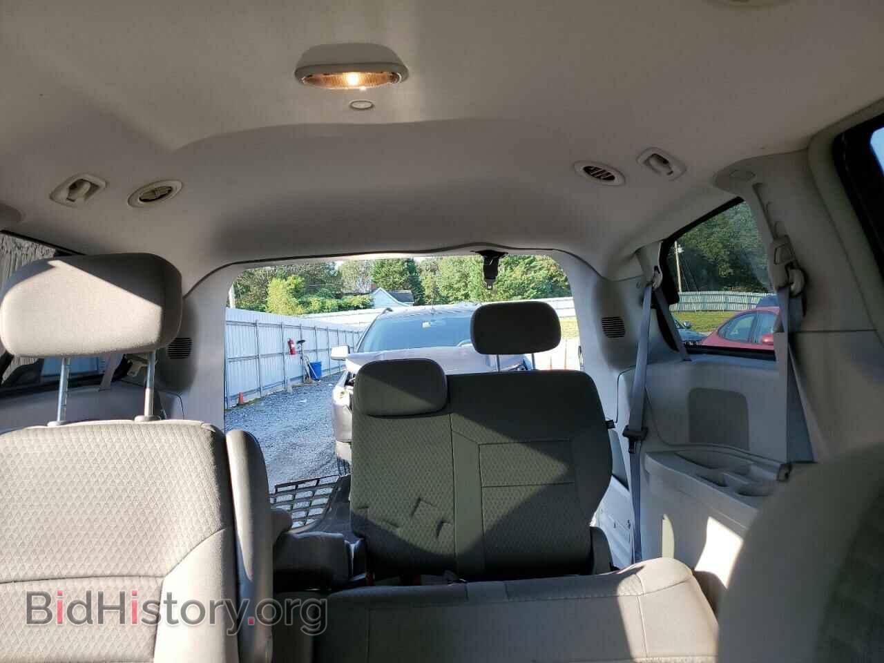 2008 CHRYSLER MINIVAN - VIN: 2A8HR44H98R630352 - Фото 10