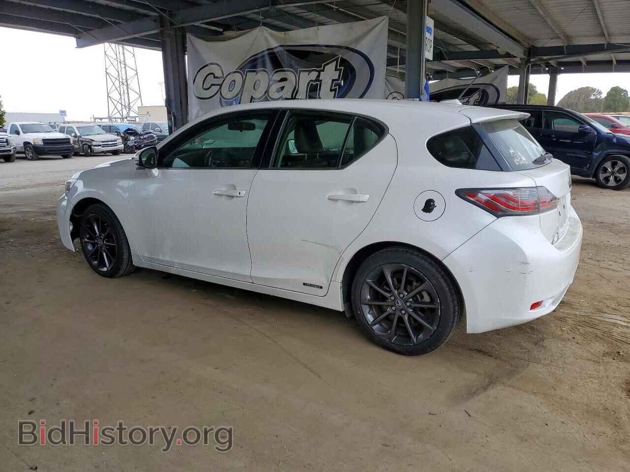 2011 LEXUS CT 200 - VIN: JTHKD5BH1B2045628 - Photo 2