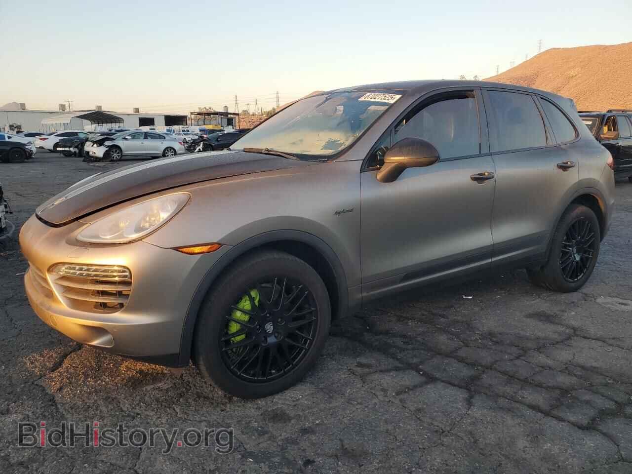 Photo WP1AE2A29CLA90588 - PORSCHE CAYENNE 2012