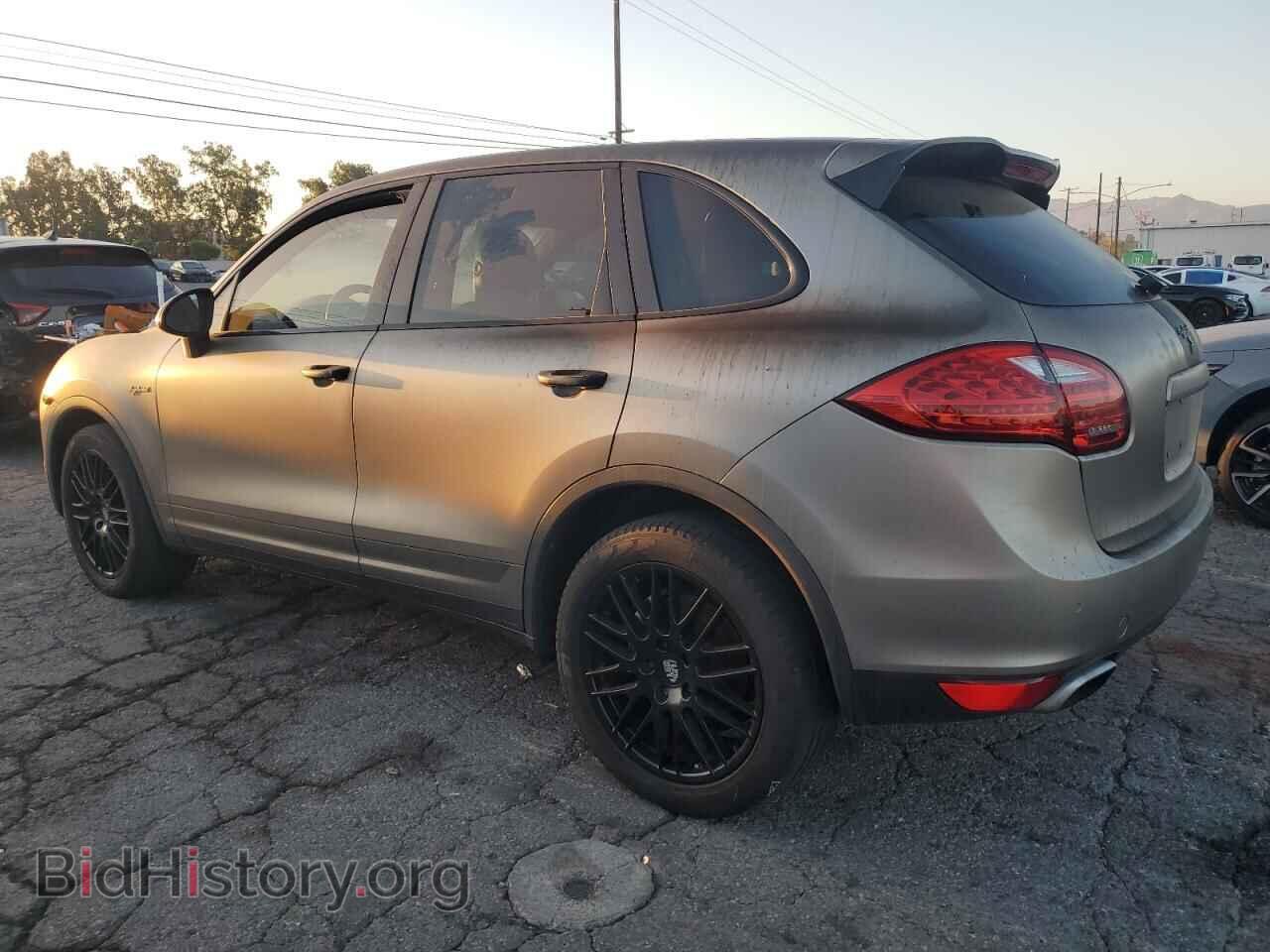 2012 PORSCHE CAYENNE - VIN: WP1AE2A29CLA90588 - Фото 2