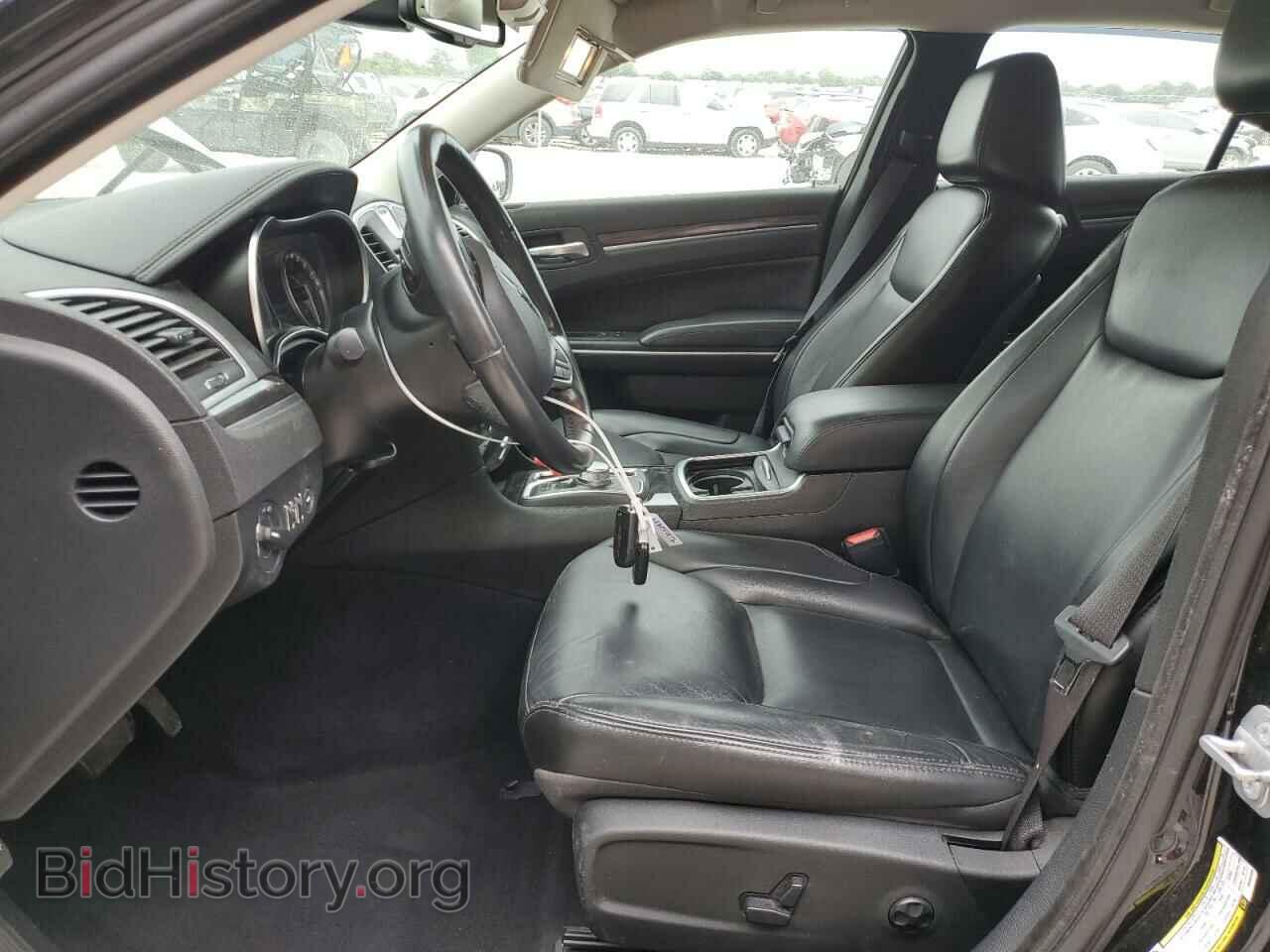2019 CHRYSLER 300 - VIN: 2C3CCAAG8KH542505 - Фото 7