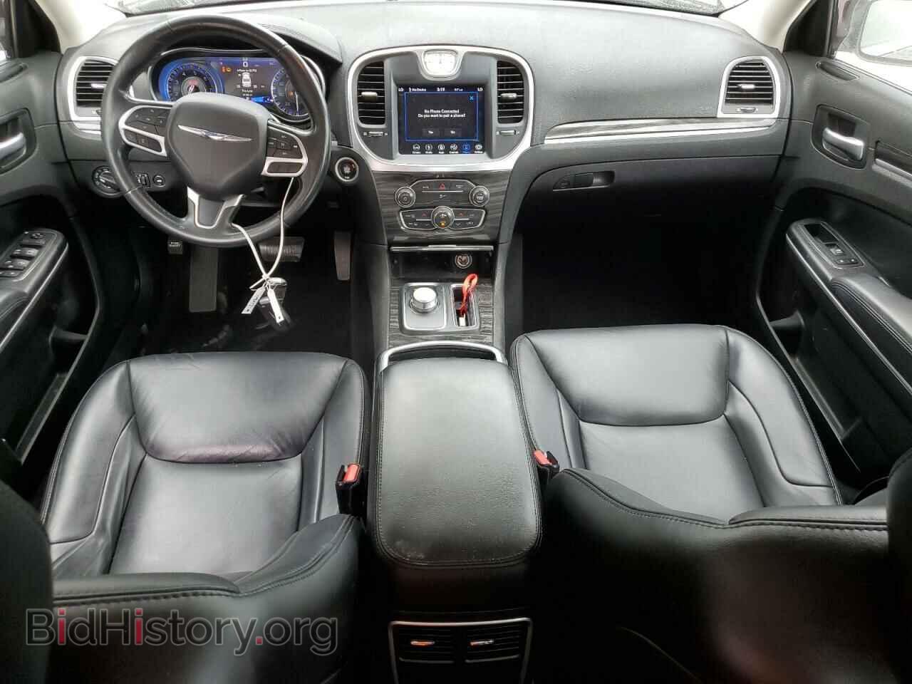 2019 CHRYSLER 300 - VIN: 2C3CCAAG8KH542505 - Фото 8