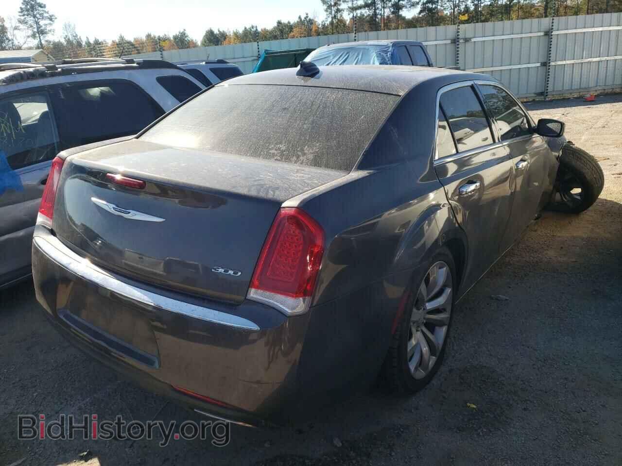 2019 CHRYSLER 300 - VIN: 2C3CCAEG2KH609738 - Фото 4