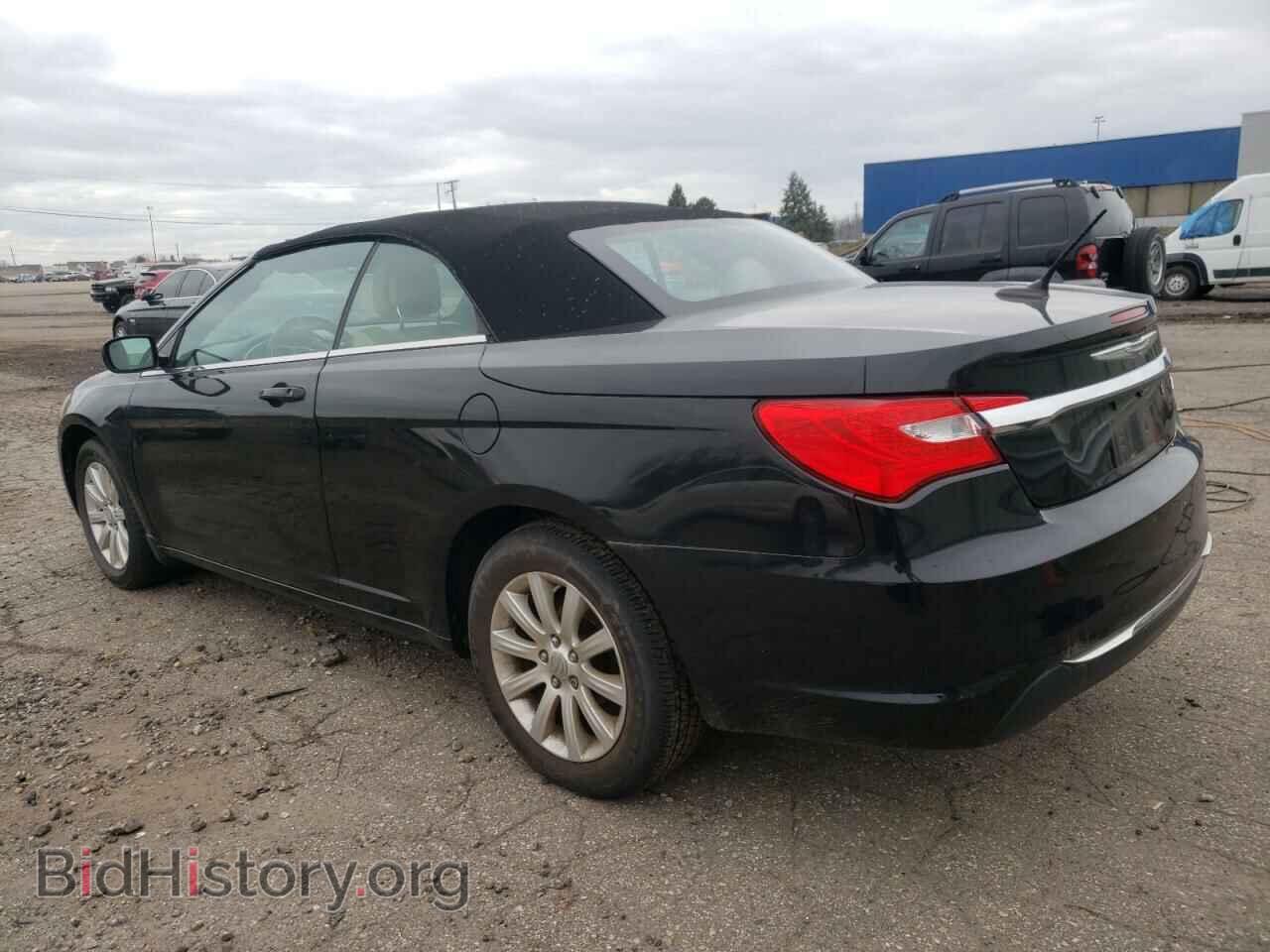 2011 CHRYSLER 200 - VIN: 1C3BC2EB9BN586164 - Фото 2